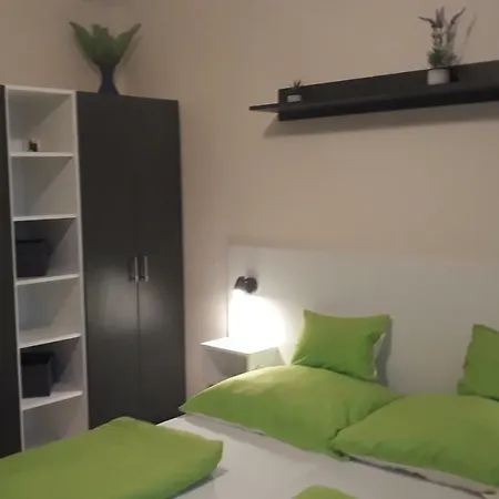 Apartment Szaloky Apartmanhaz Gyenesdias