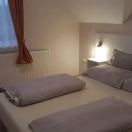 דירה Szaloky Apartmanhaz *