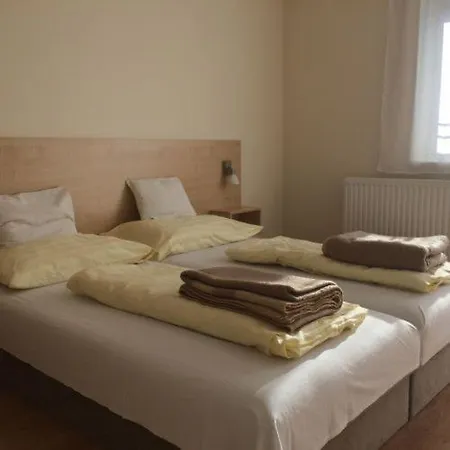 Szaloky Apartmanhaz דירה *