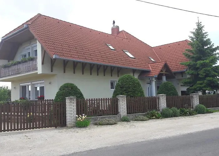 Szaloky Apartmanhaz